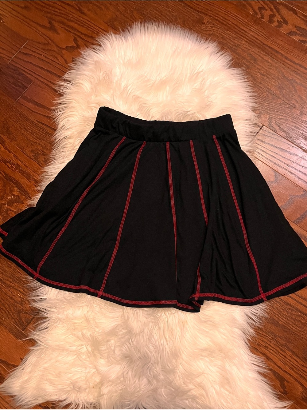 Hot Topic Black Red Contrast Stitch Pleated Skater Mini Skirt Size Large Punk - Picture 4 of 11